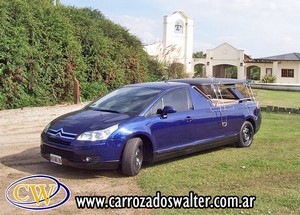 Coche Fúnebre Citroën C4 Convertible.