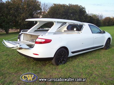 Coche Fúnebre Renault Fluence